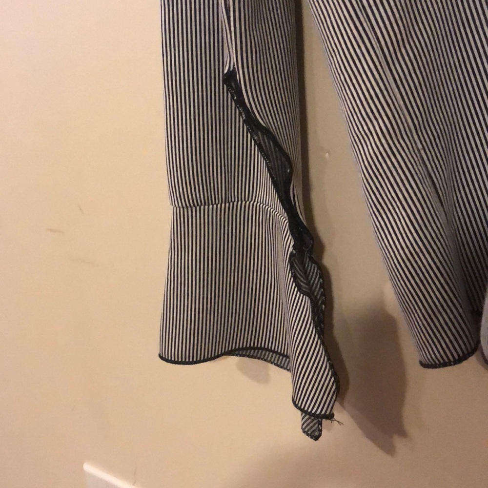 Urban Romantics top - Picture 2 of 4